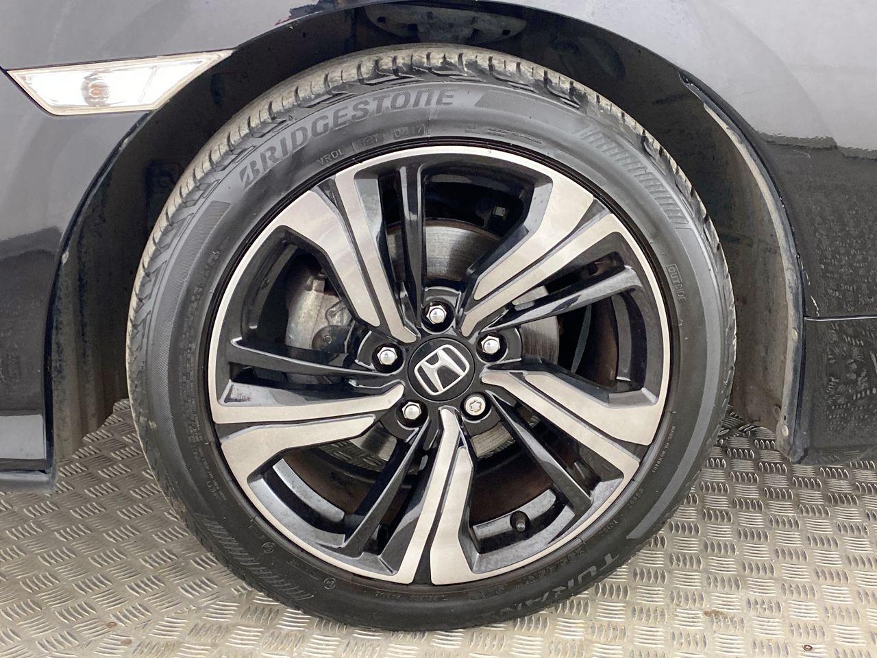 Used Honda Civic 2017 for sale - 76074411: Photo 11