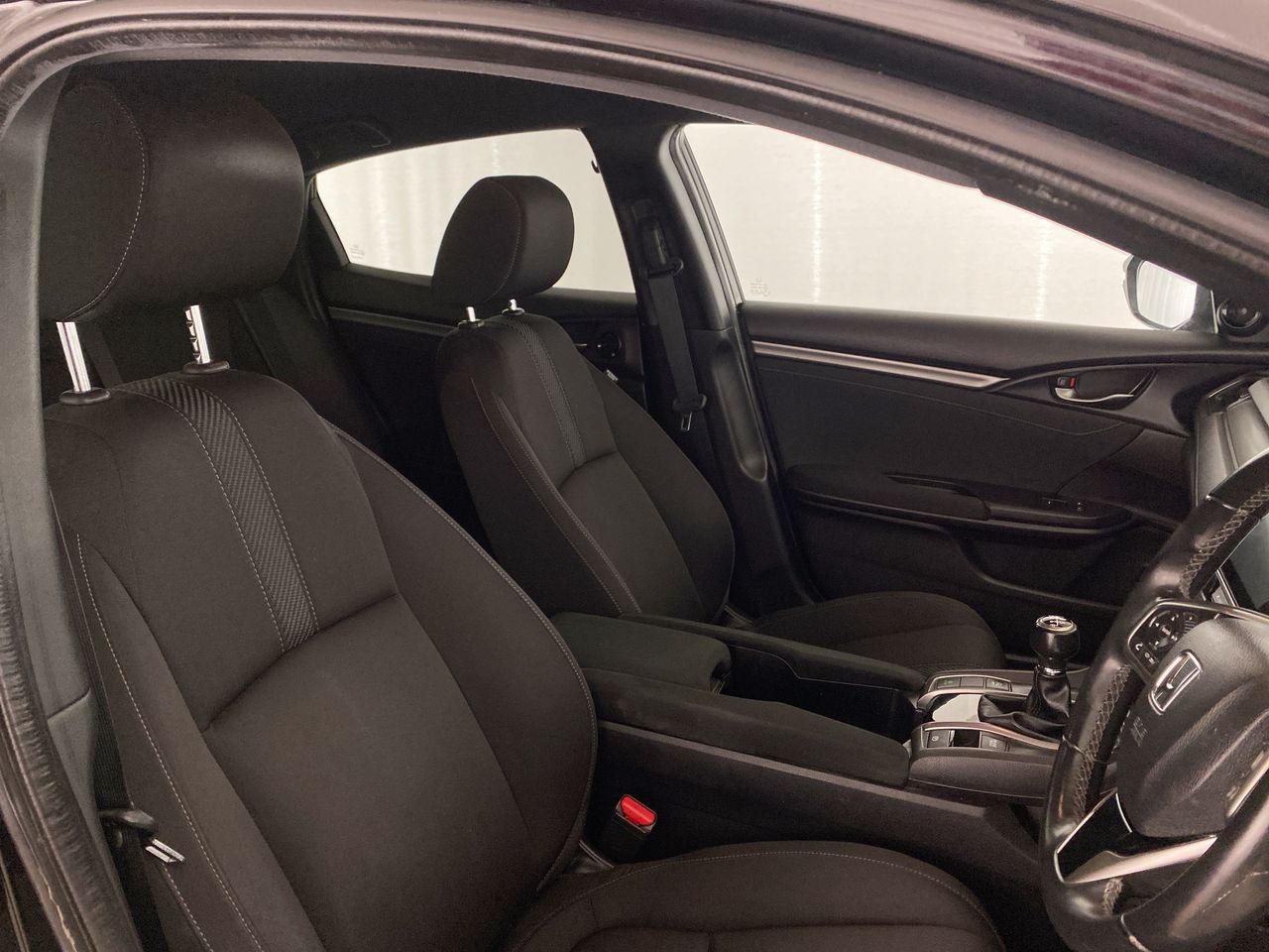 Used Honda Civic 2017 for sale - 76074411: Photo 14