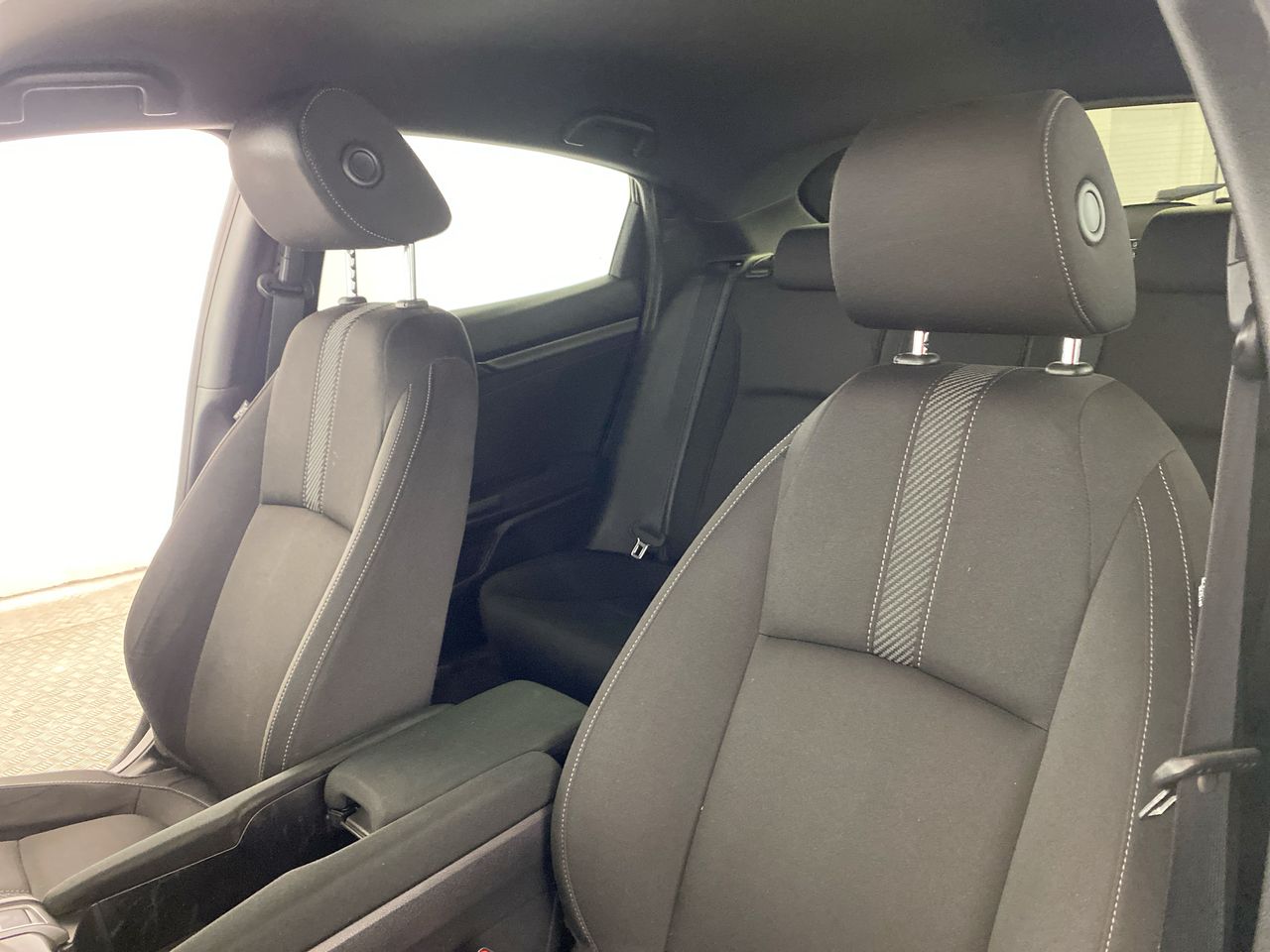 Used Honda Civic 2017 for sale - 76074411: Photo 30