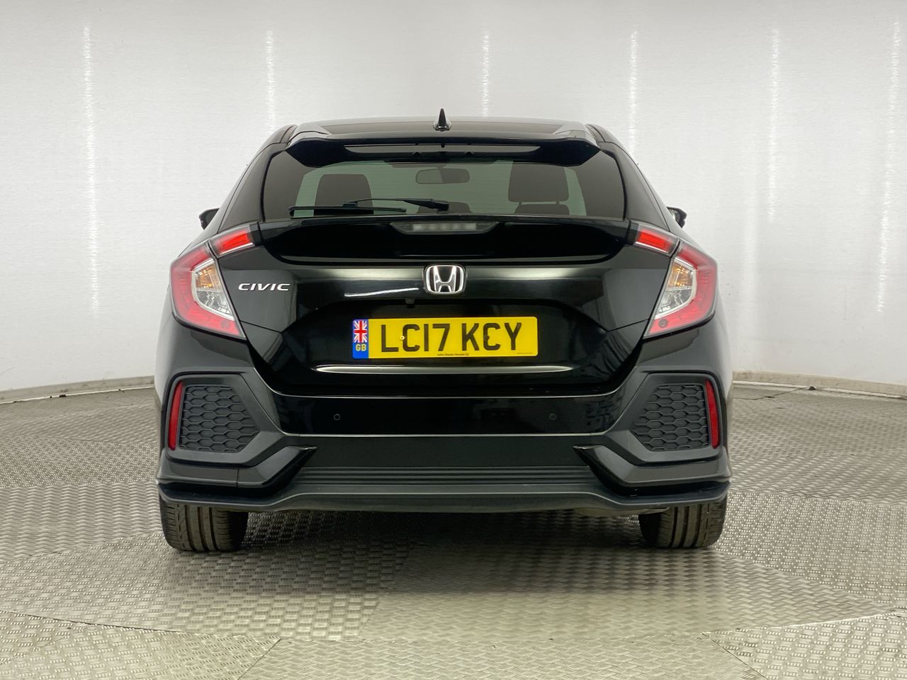 Used Honda Civic 2017 for sale - 76074411: Photo 6