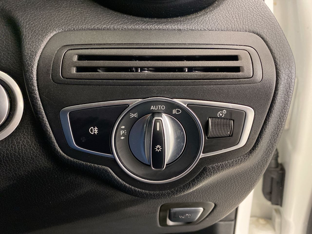 Used Mercedes-Benz GLC 2018 for sale - 75930022: Photo 29