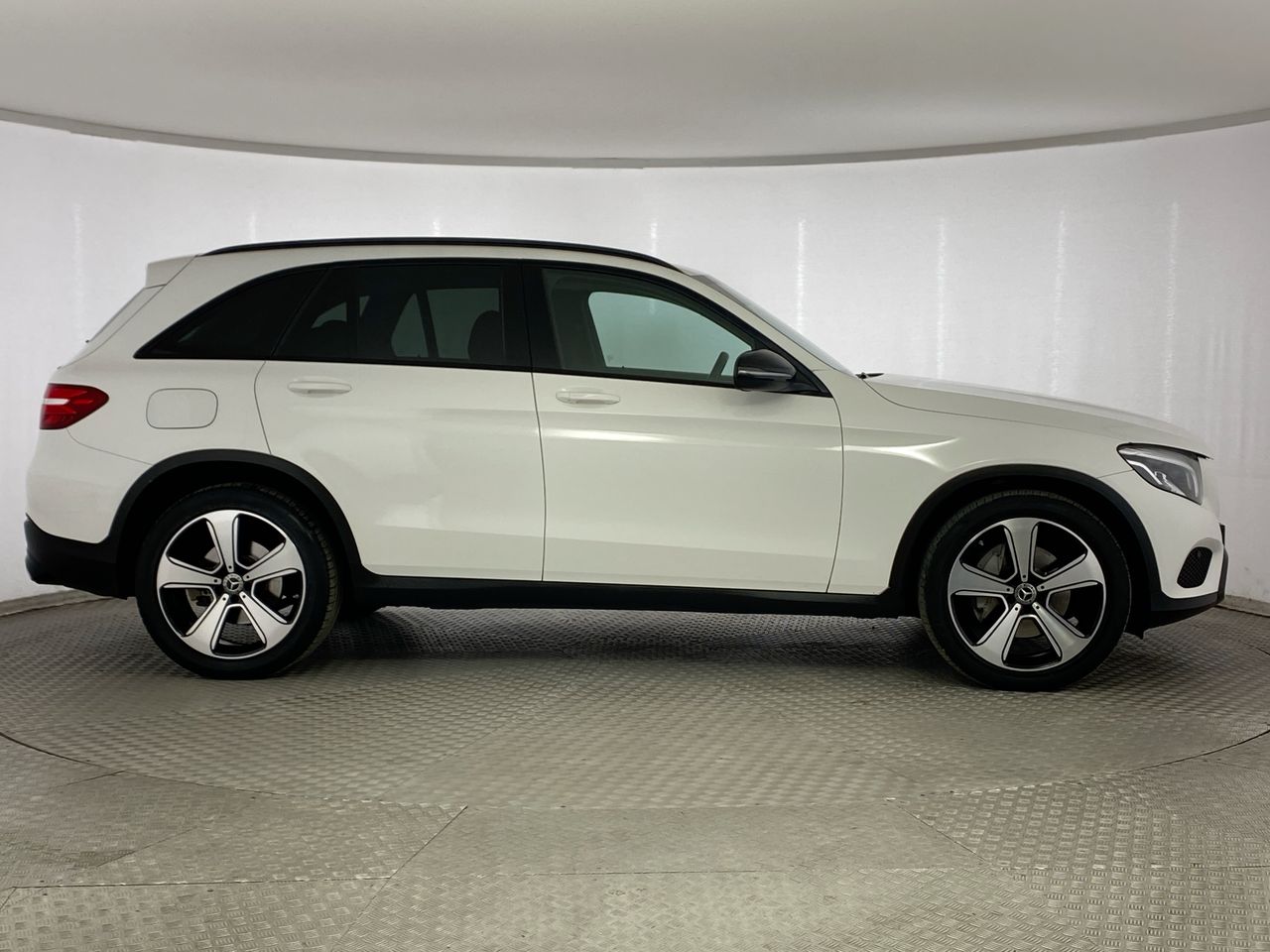 Used Mercedes-Benz GLC 2018 for sale - 75930022: Photo 8