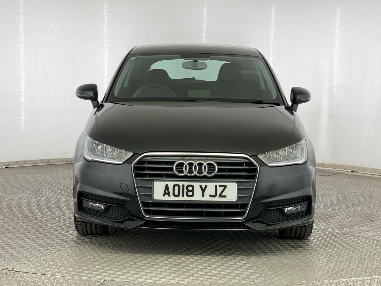 Used Audi A1 2018 for sale - 76461492: Photo 2