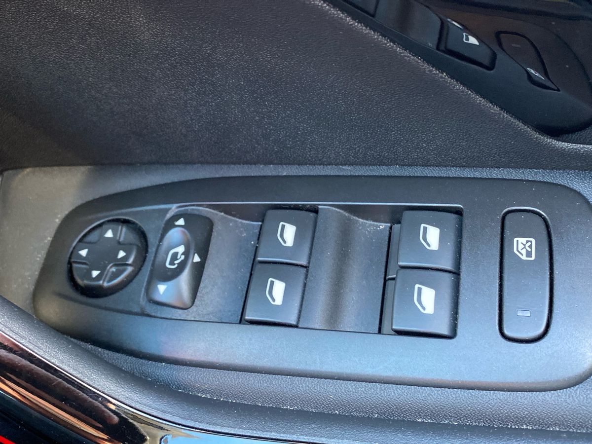 Used Peugeot 2008 2019 for sale - 77591219: Photo 15