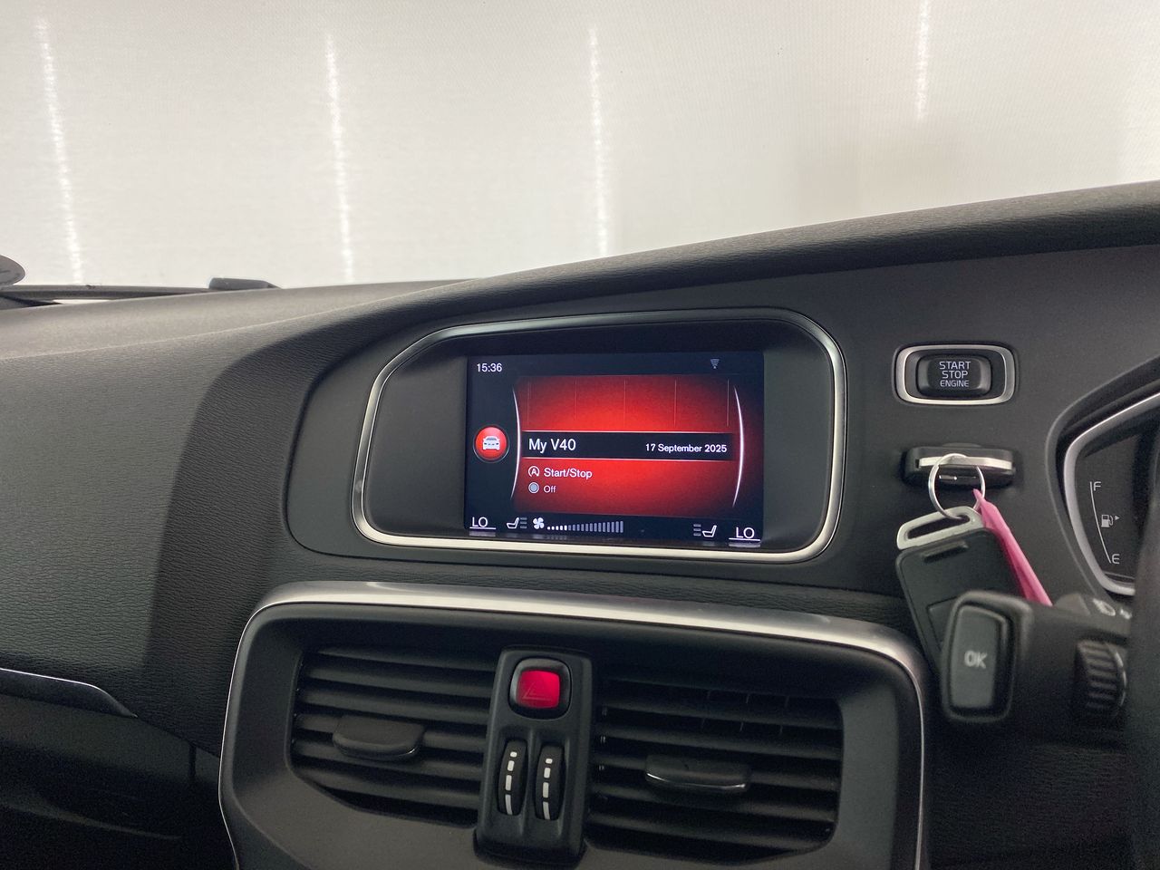 Used Volvo V40 2017 for sale - 75758959: Photo 16