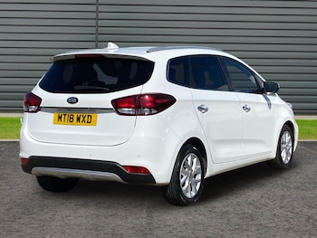 Used Kia Carens 2018 for sale - 77760416: Photo