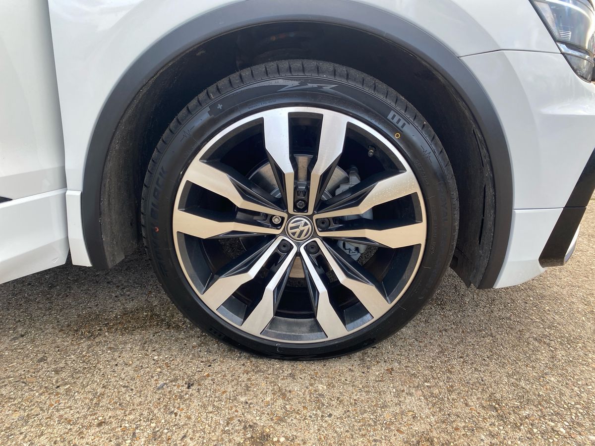 Used Volkswagen Tiguan 2018 for sale - 76588909: Photo 24