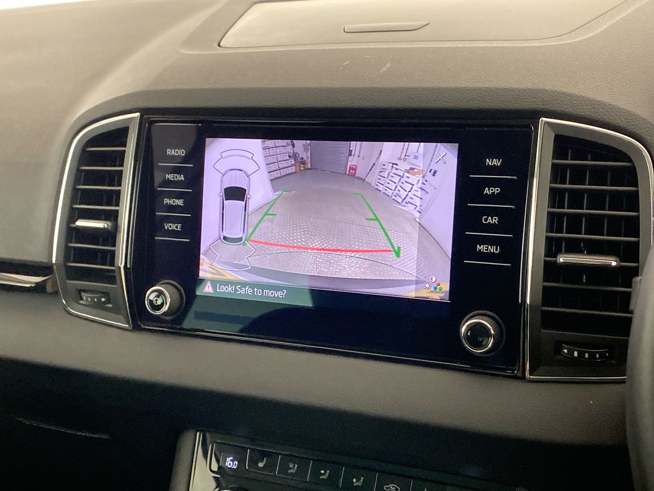 Used Skoda Karoq 2021 for sale - 76525950: Photo 19