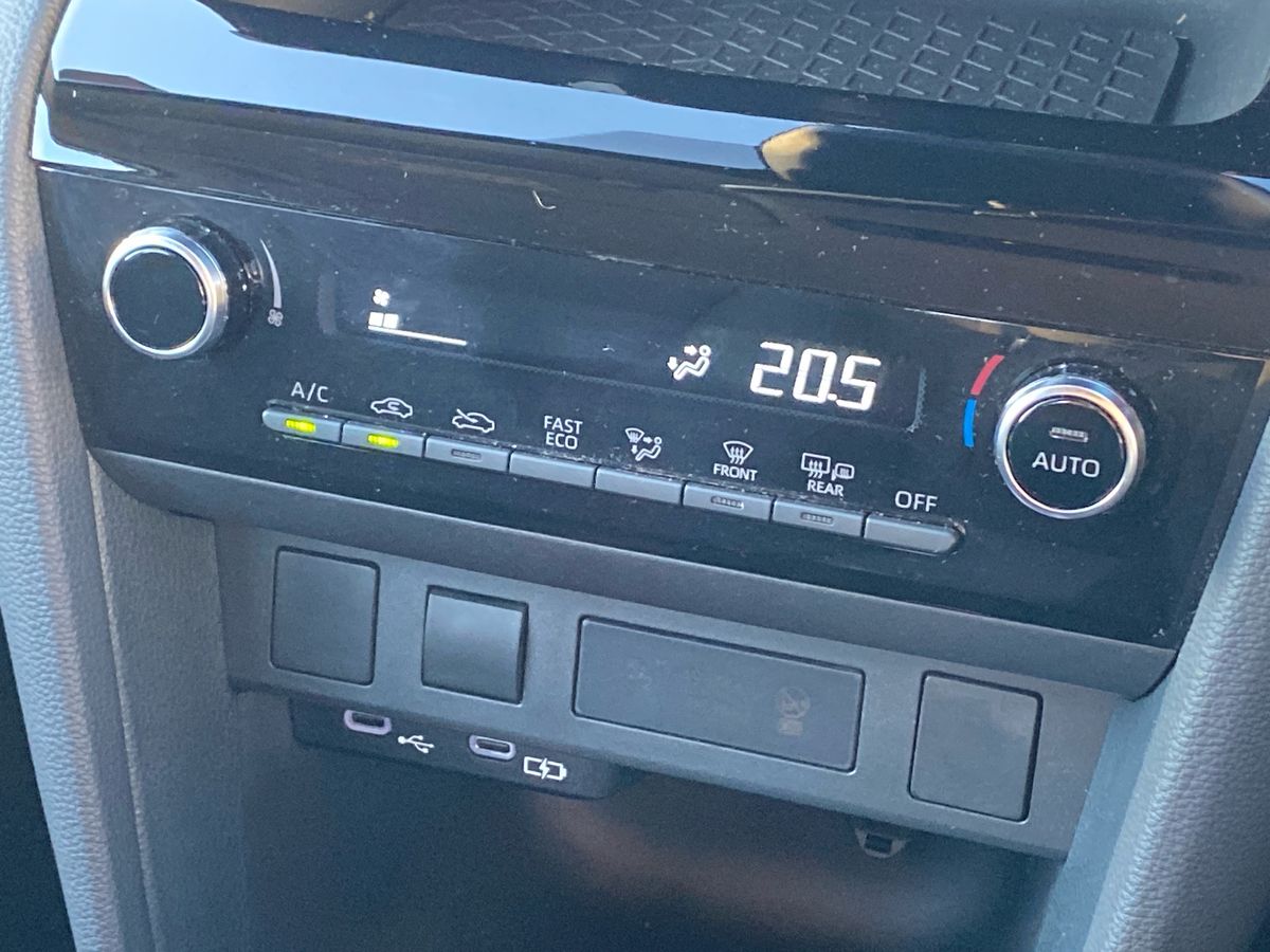 Used Toyota Yaris Cross 2025 for sale - 77946829: Photo 14