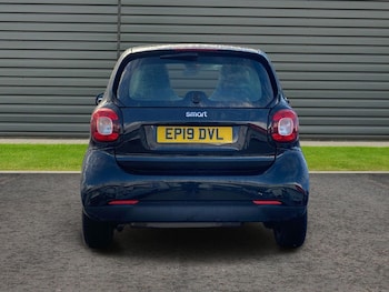 Used smart fortwo 2019 for sale - 77530124: Photo