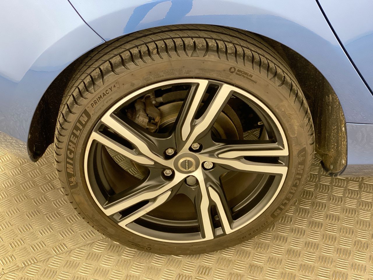 Used Volvo V40 2017 for sale - 76461470: Photo 10