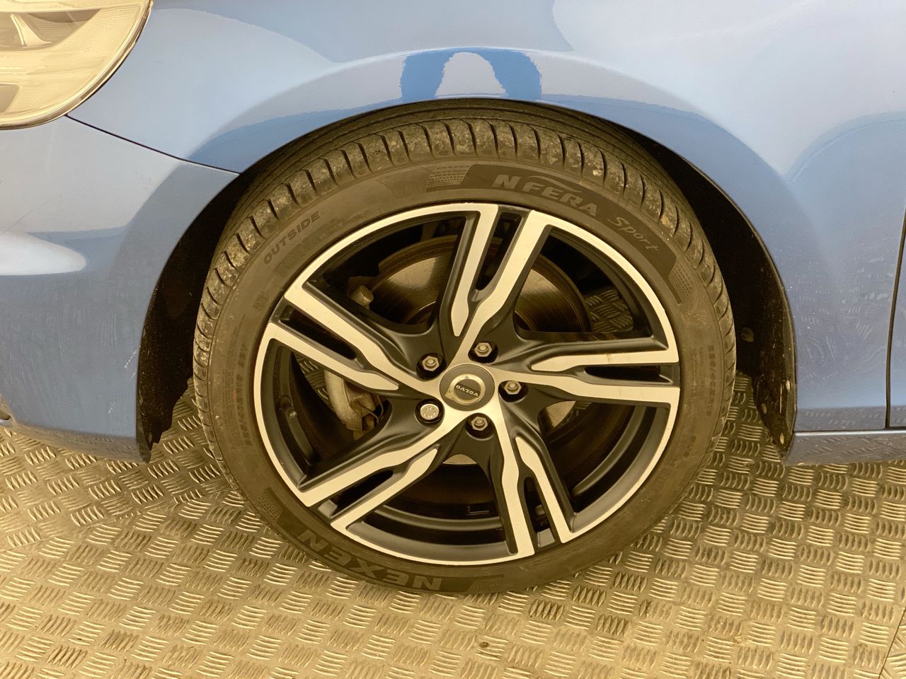 Used Volvo V40 2017 for sale - 76461470: Photo 11