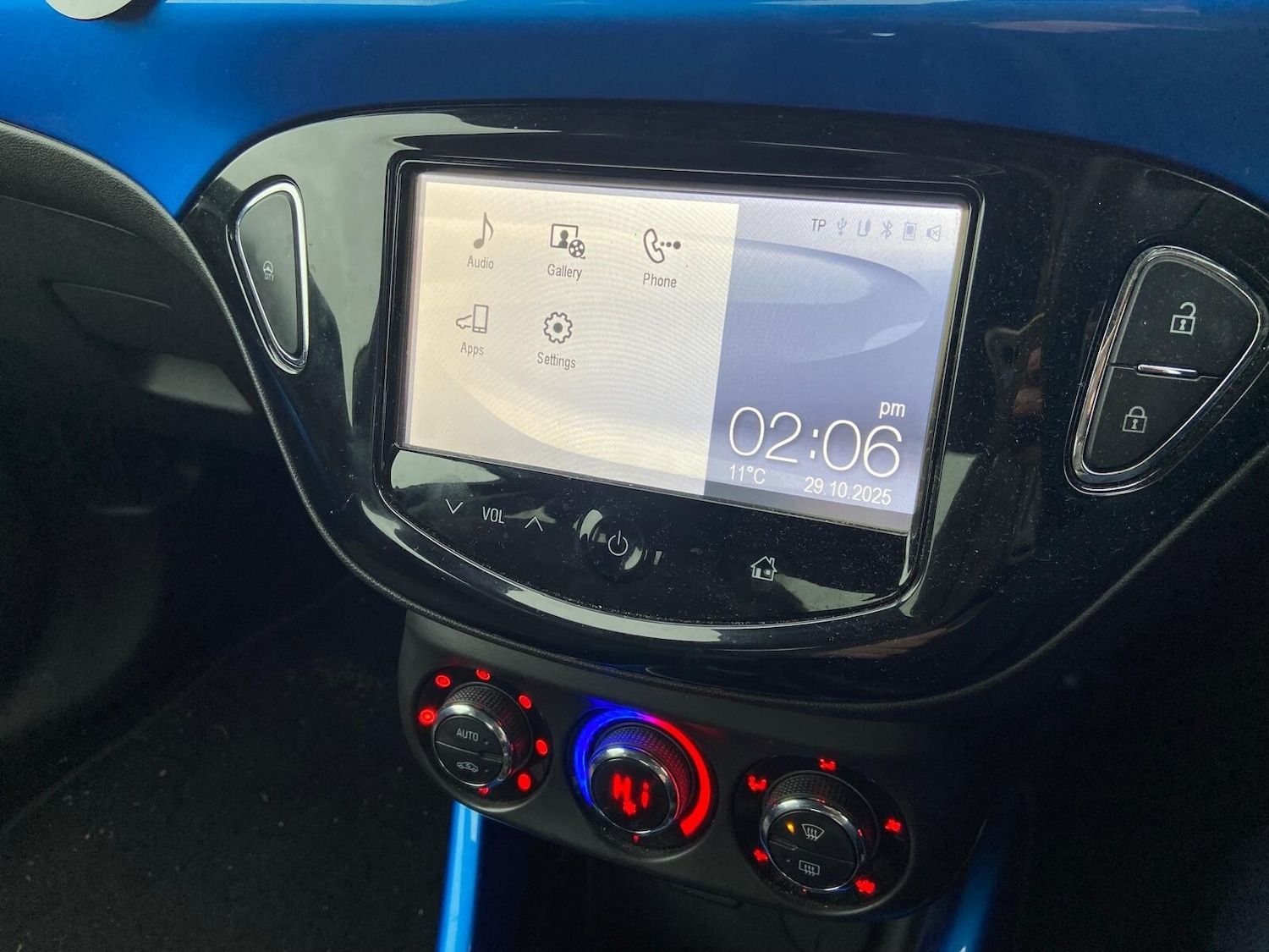 Used Vauxhall ADAM 2016 for sale - 76400735: Photo 12