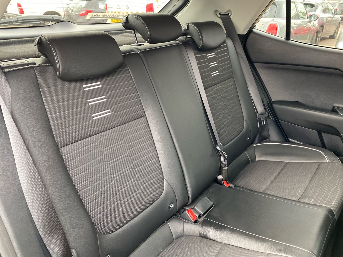 Used Kia Stonic 2023 for sale - 77635741: Photo 21