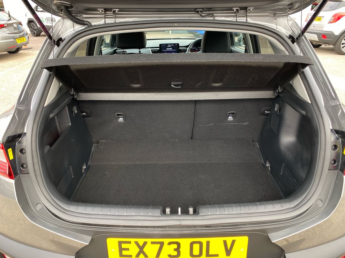 Used Kia Stonic 2023 for sale - 77635741: Photo 22