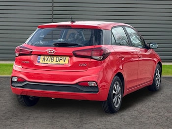 Used Hyundai i20 2018 for sale - 77962992: Photo