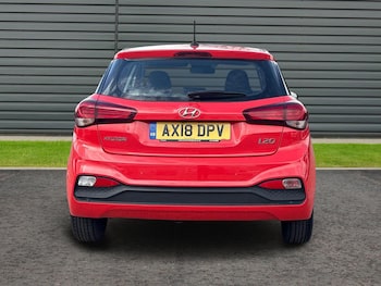 Used Hyundai i20 2018 for sale - 77962992: Photo