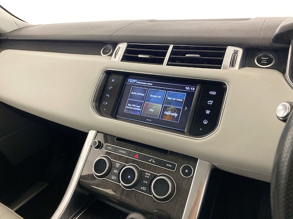 Used Land Rover Range Rover Sport 2015 for sale - 76104220: Photo 18
