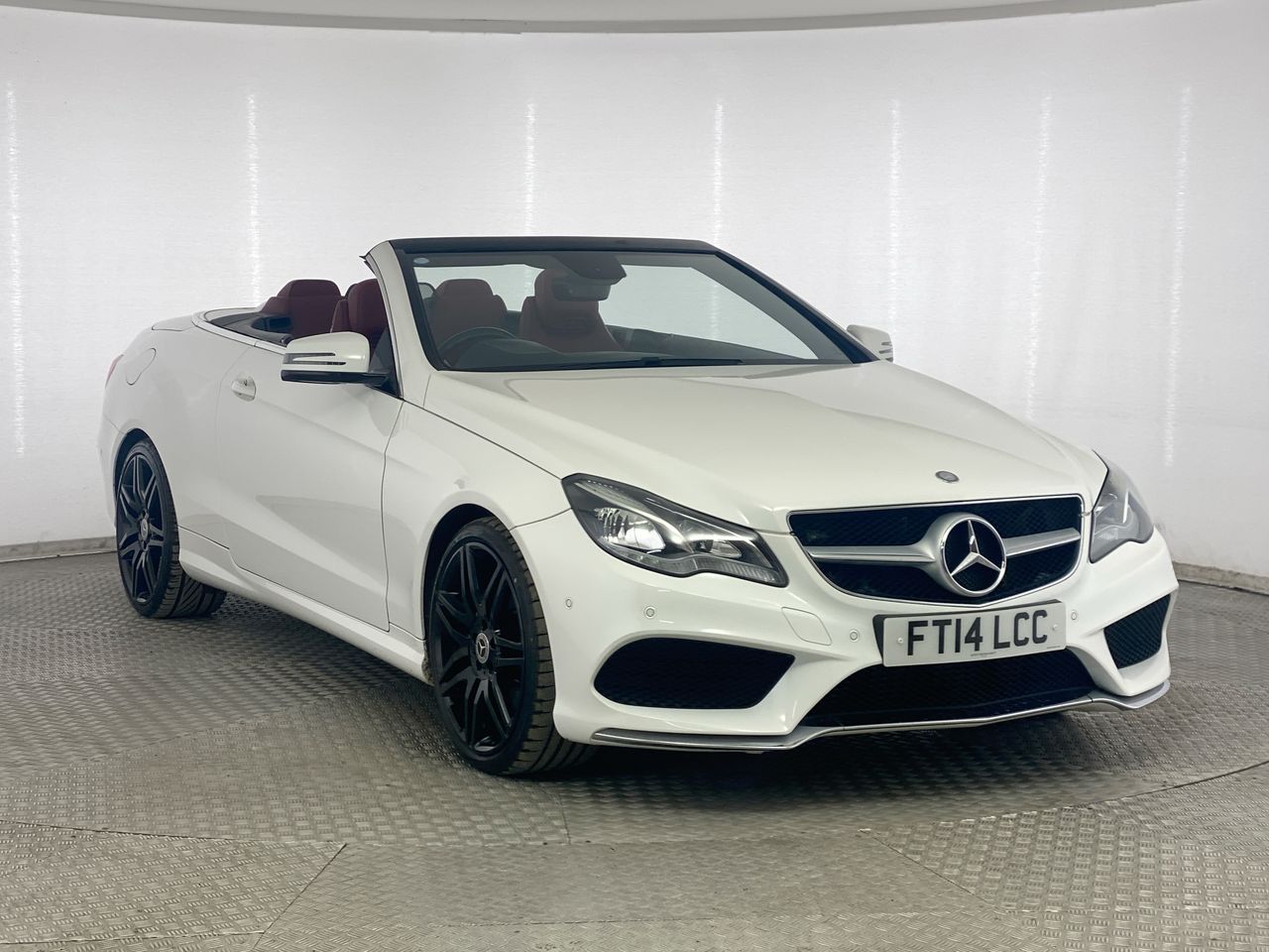Used Mercedes-Benz E Class 2014 for sale - 76461438: Photo 1
