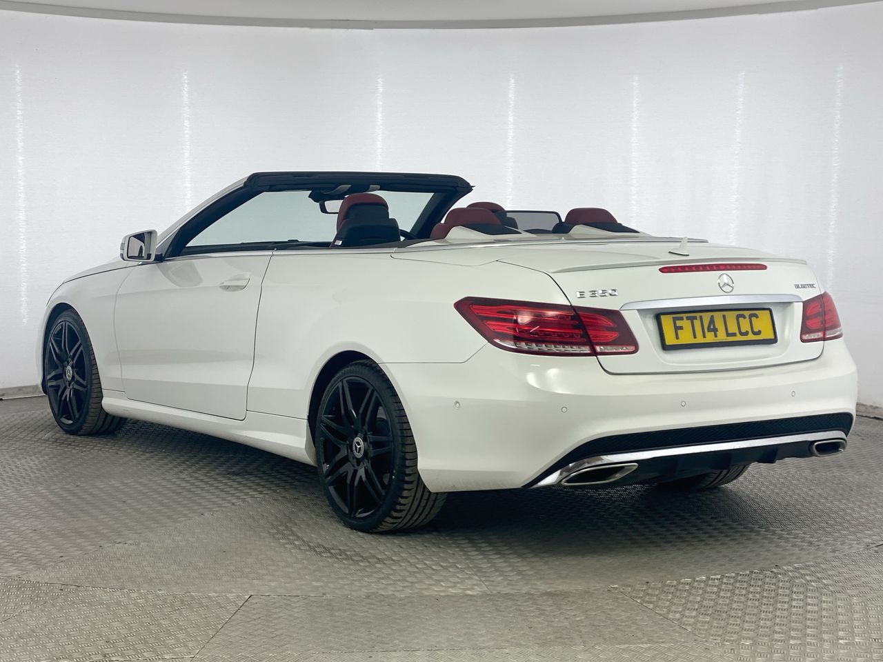 Used Mercedes-Benz E Class 2014 for sale - 76461438: Photo 5