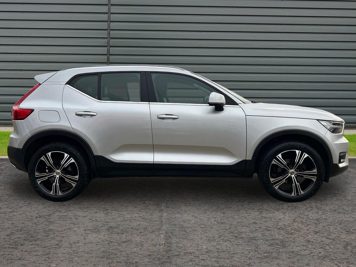 Used Volvo XC40 2019 for sale - 77136789: Photo 2
