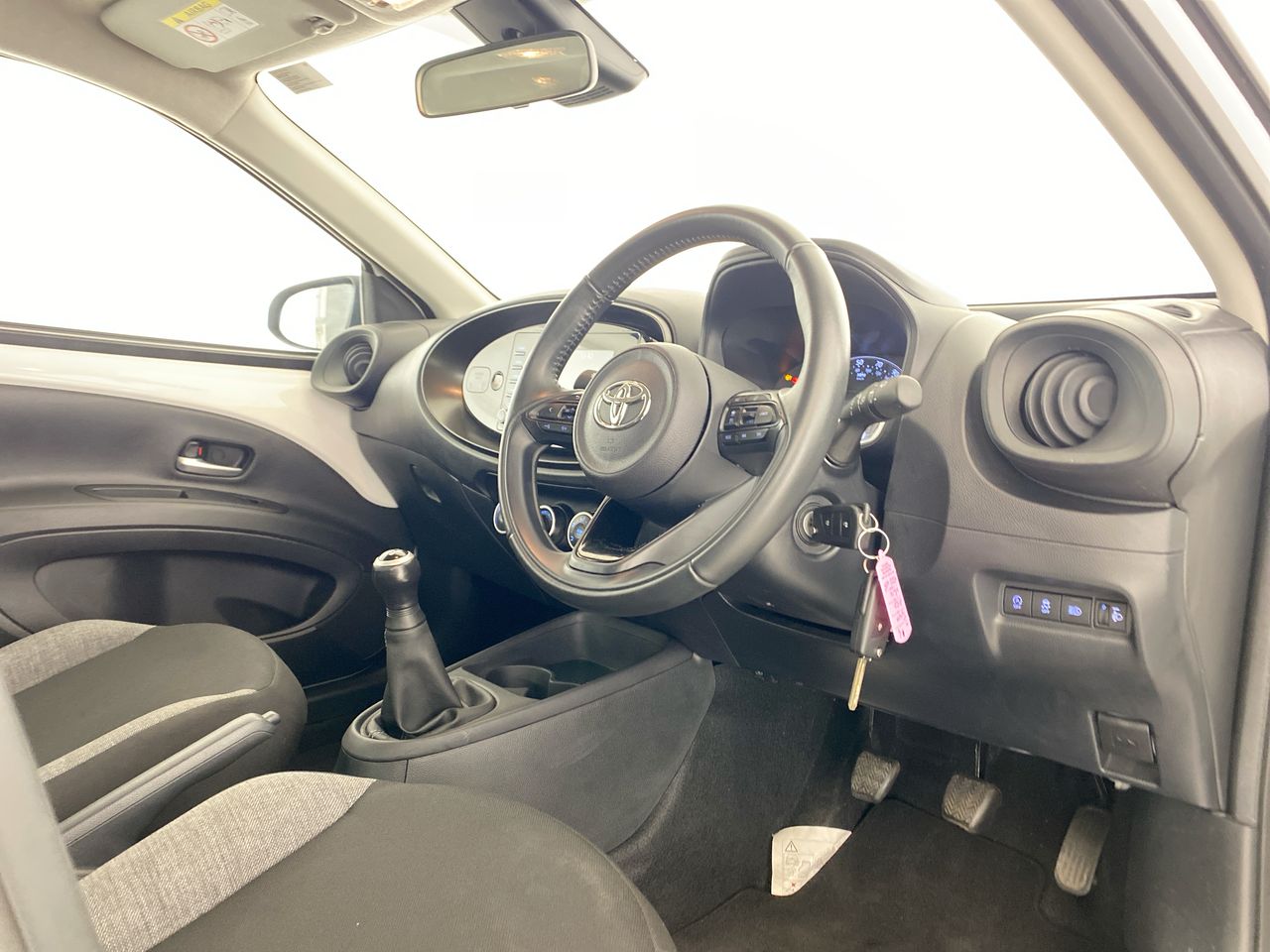 Used Toyota Aygo X 2023 for sale - 75950785: Photo 28