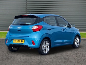 Used Hyundai i10 2020 for sale - 76542710: Photo