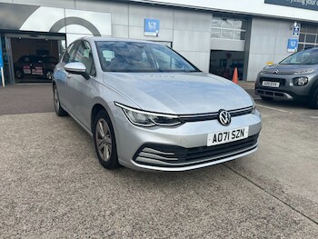 Volkswagen - Golf