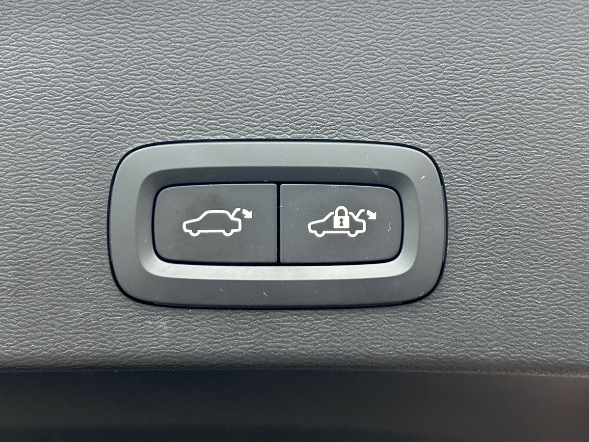 Used Volvo XC40 for sale - 77831699: Photo 23