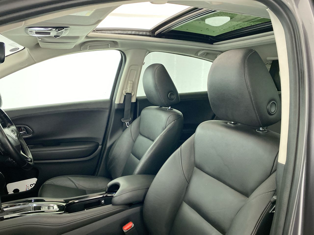 Used Honda HR-V 2017 for sale - 75702665: Photo 28