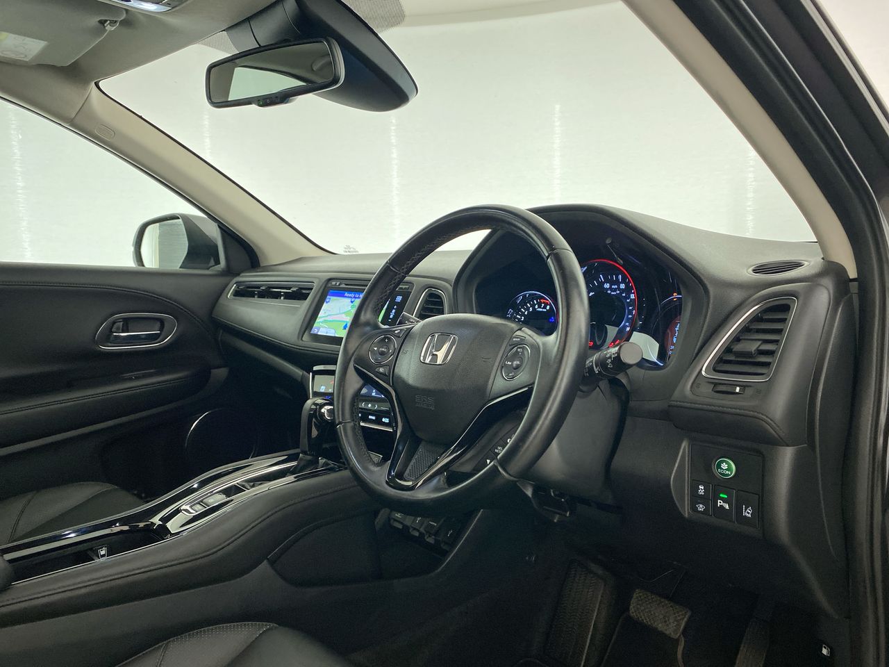 Used Honda HR-V 2017 for sale - 75702665: Photo 29