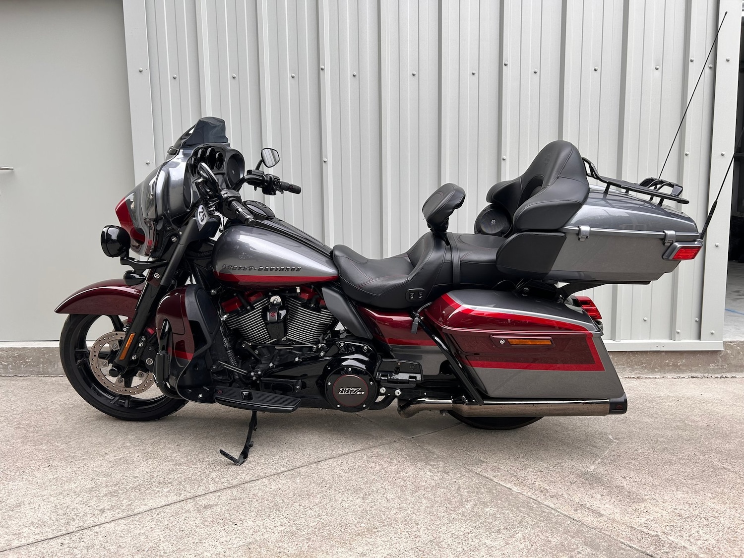 Used Harley-Davidson CVO FLHKSE ELECTRA GLIDE ULTRA LIMITED 2019 for sale - 78183249: Photo 2