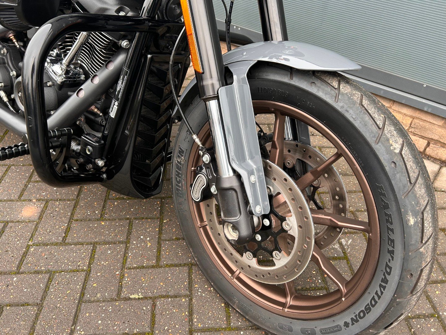 Harley-Davidson SOFTAIL FXLRS LOW RIDER S