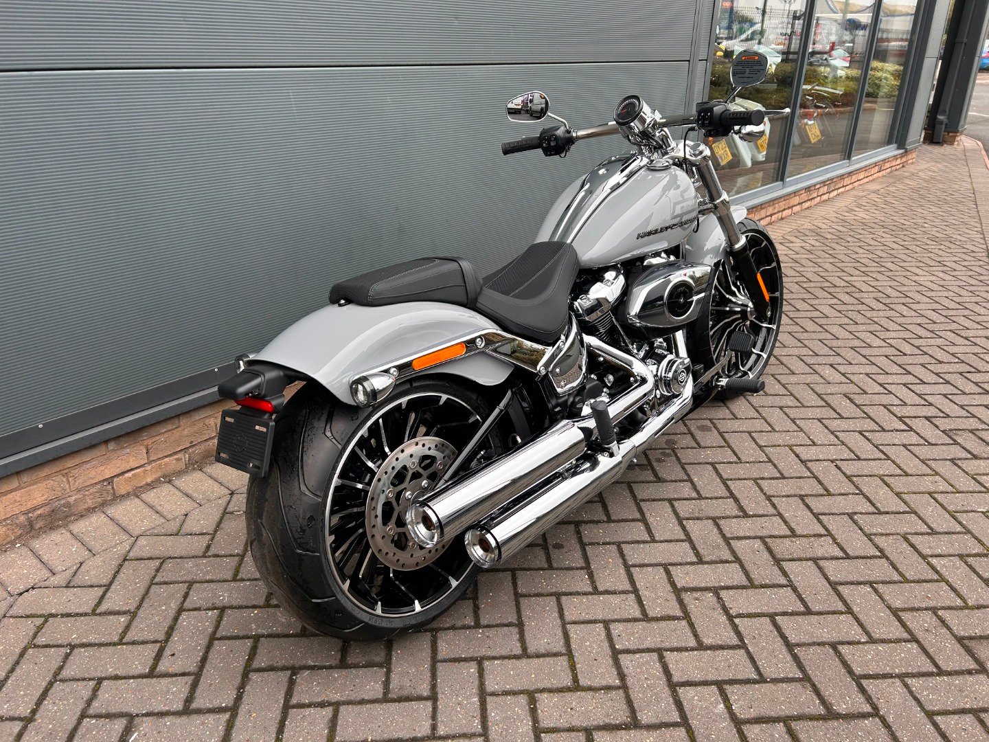 Harley-Davidson SOFTAIL BREAKOUT 117