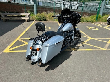 Used Harley-Davidson TOURING FLHXS STREET GLIDE SPECIAL 2020 for sale - bike-74847178: Photo