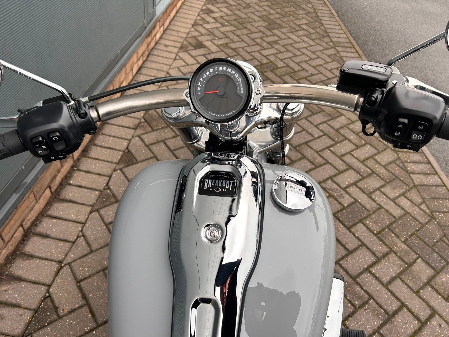 Harley-Davidson SOFTAIL BREAKOUT