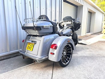 Used Harley-Davidson TRIKE FLHTCUTG TRI GLIDE ULTRA CLASSIC 2025 for sale - bike-78243221: Photo