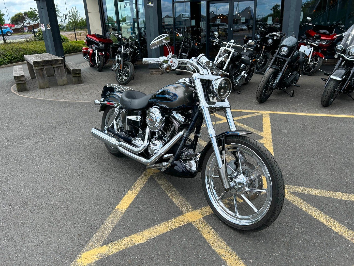 Harley-Davidson CVO FXDSE2 SCREAMIN EAGLE DYNA