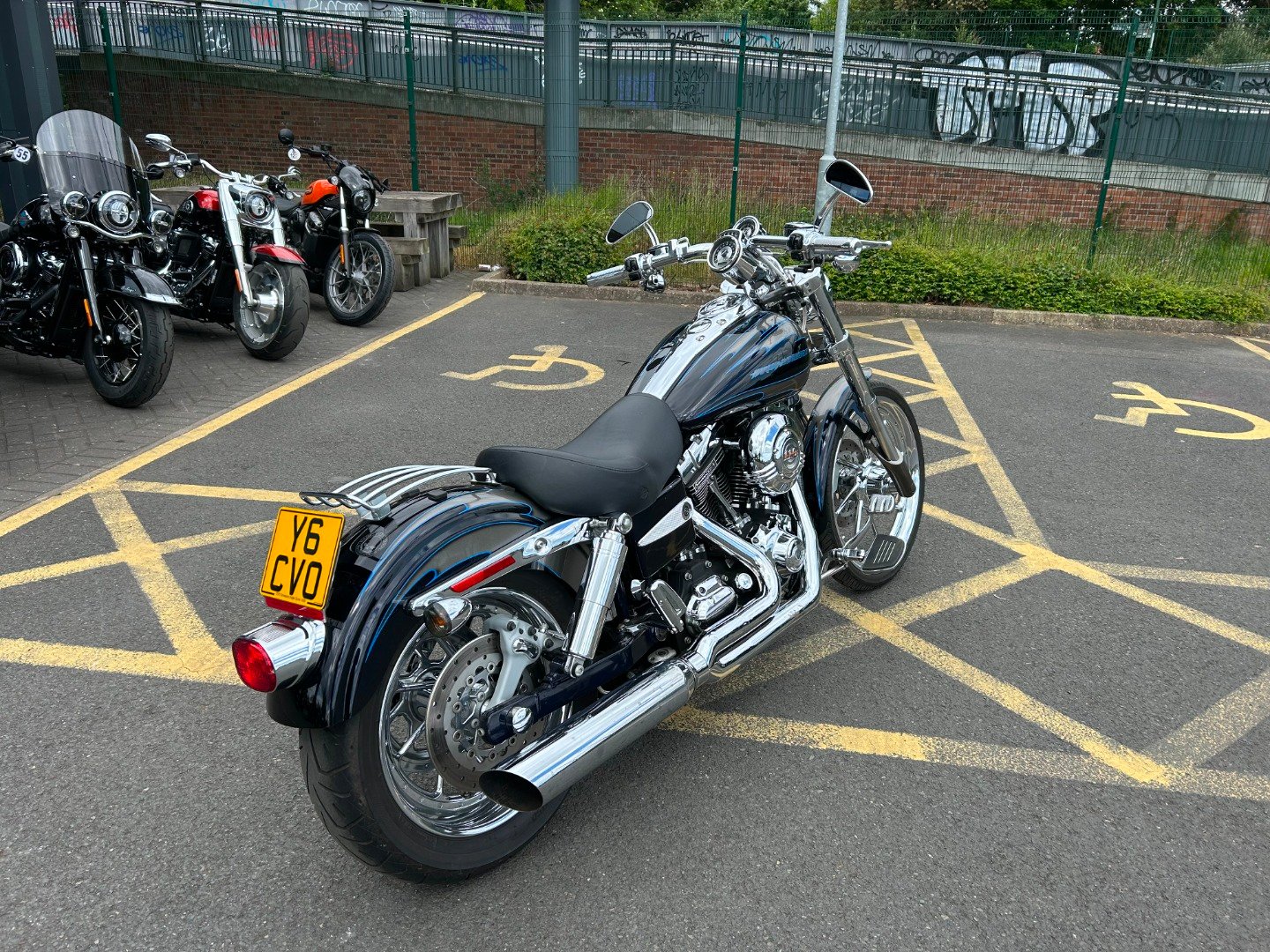 Harley-Davidson CVO FXDSE2 SCREAMIN EAGLE DYNA