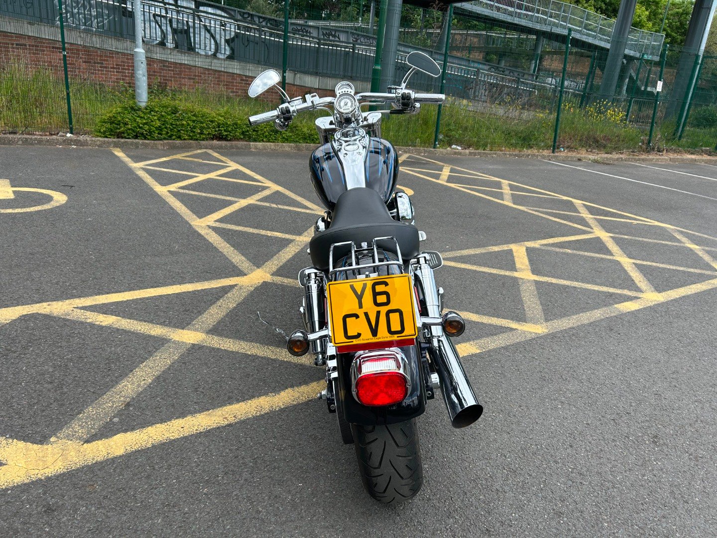 Harley-Davidson CVO FXDSE2 SCREAMIN EAGLE DYNA