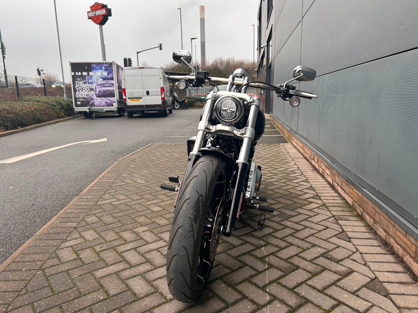 Harley-Davidson BREAKOUT 117