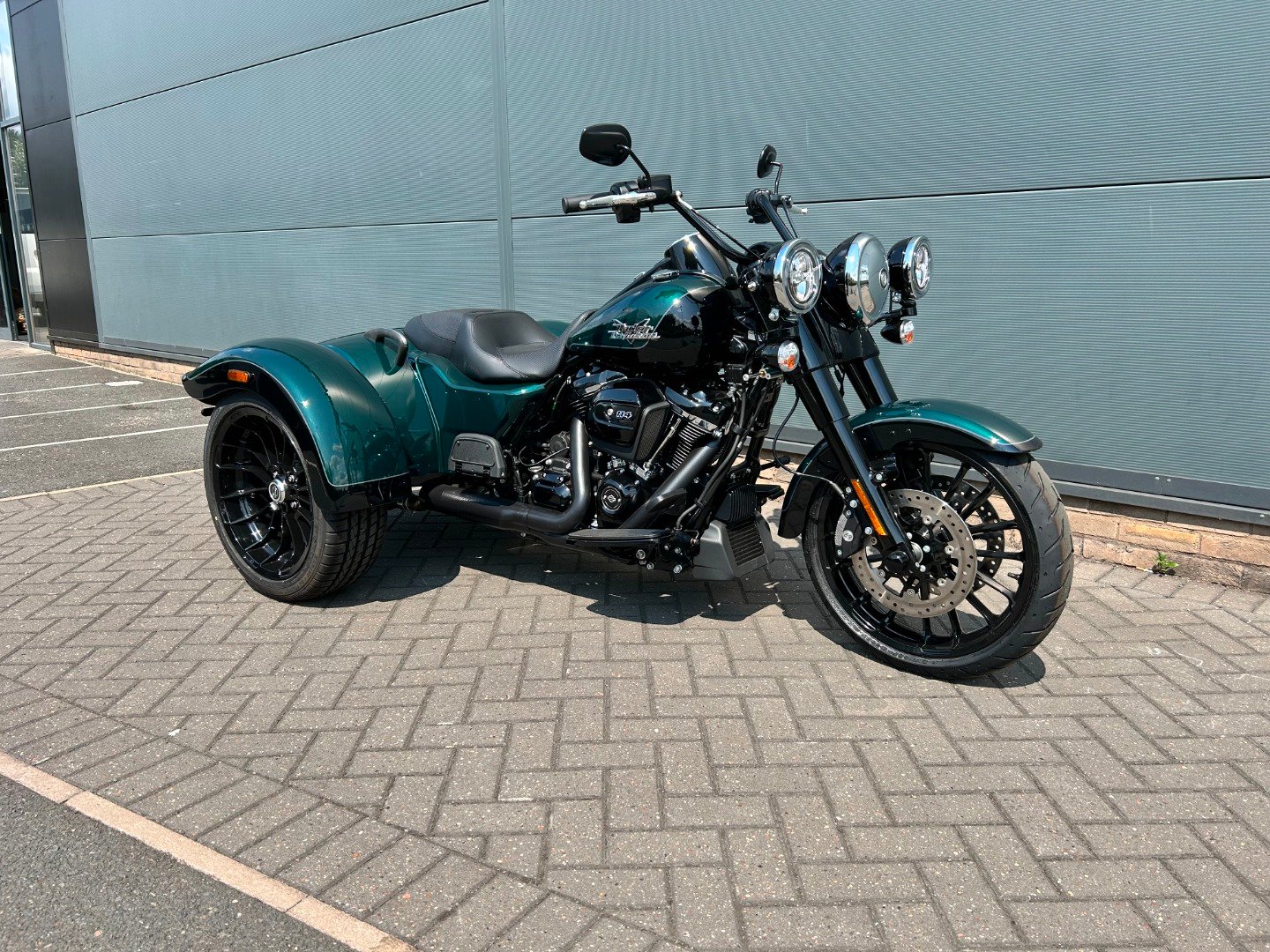 Harley-Davidson FLRT FREEWHEELER