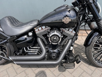 Used Harley-Davidson SOFTAIL FXSB BREAKOUT 2015 for sale - bike-79074063: Photo