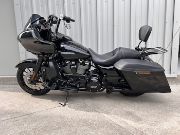 Used Harley-Davidson TOURING FLTRXS ROAD GLIDE SPECIAL 2019 for sale - bike-78762772: Photo