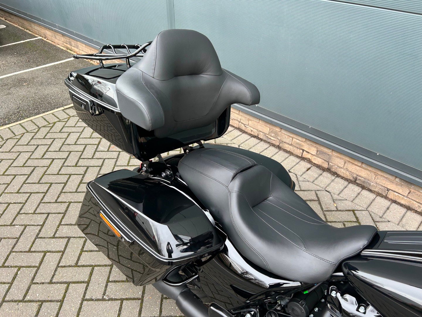 Harley-Davidson TOURING FLHRXS ROAD KING SPECIAL