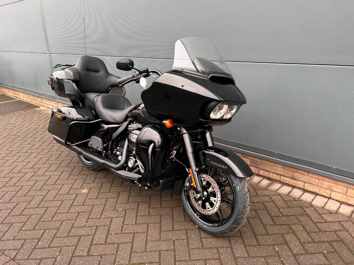 Harley-Davidson TOURING FLTRK ROAD GLIDE LIMITED