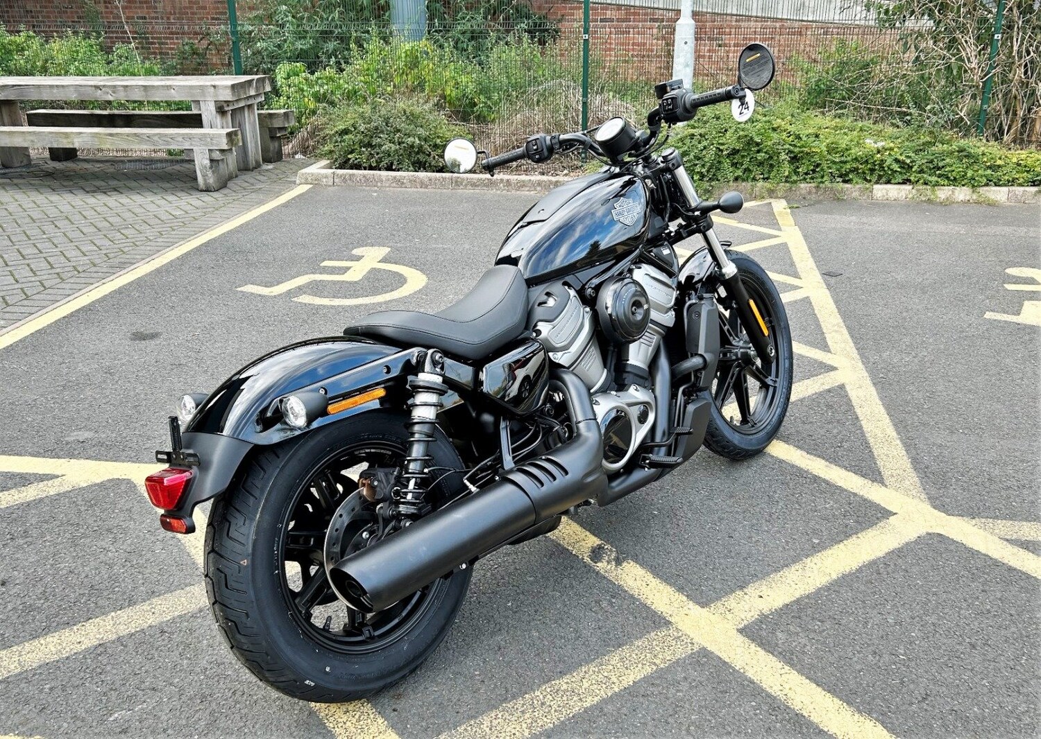 Harley-Davidson NIGHTSTER 975