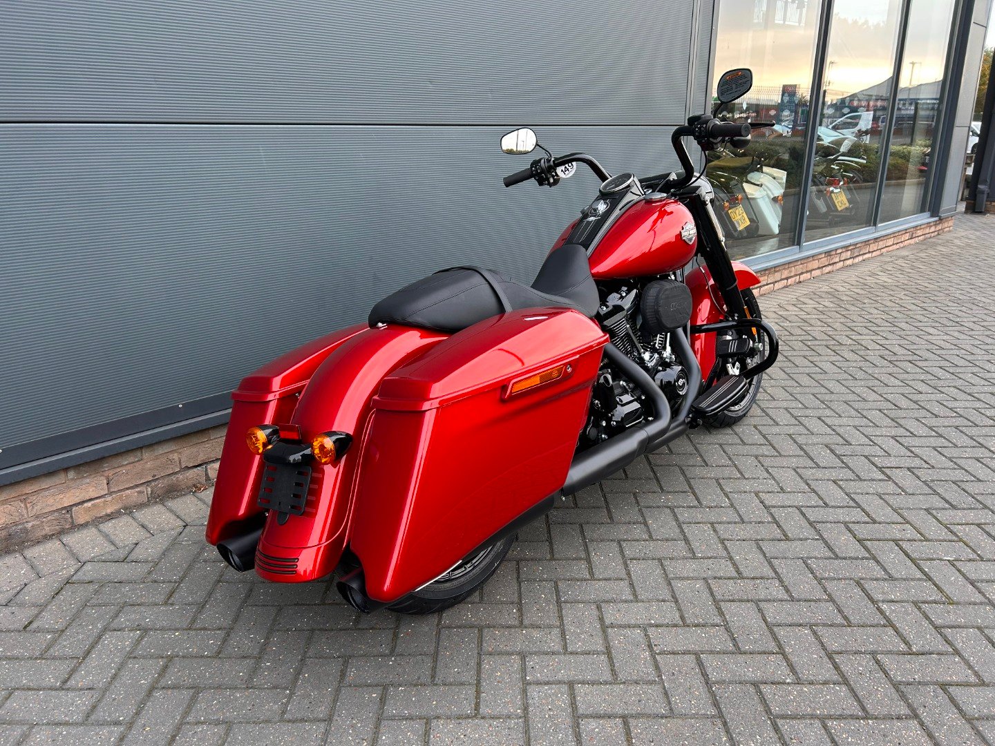 Harley-Davidson TOURING FLHRXS ROAD KING SPECIAL