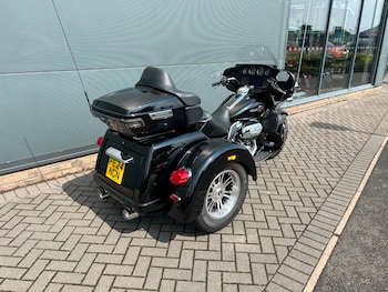 Used Harley-Davidson TRIKE FLHTCUTG TRI GLIDE ULTRA CLASSIC 2024 for sale - bike-71955372: Photo