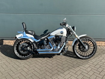 Used Harley-Davidson SOFTAIL FXSB BREAKOUT 2018 for sale - bike-76630374: Photo